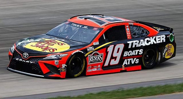 4 Mug teams, two Xfinity teams fined for Pocono lug-nut infractions.