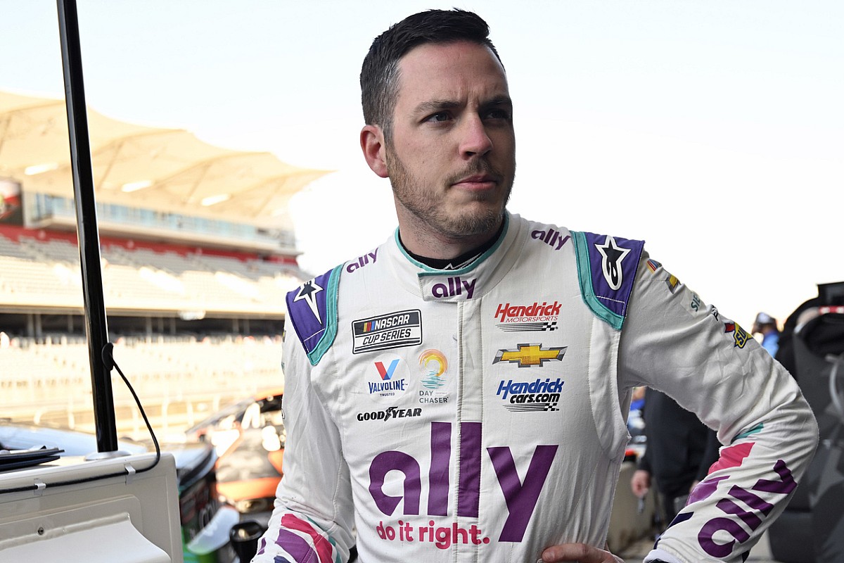 Alex Bowman says of Chastain: “I would have done the same thing”