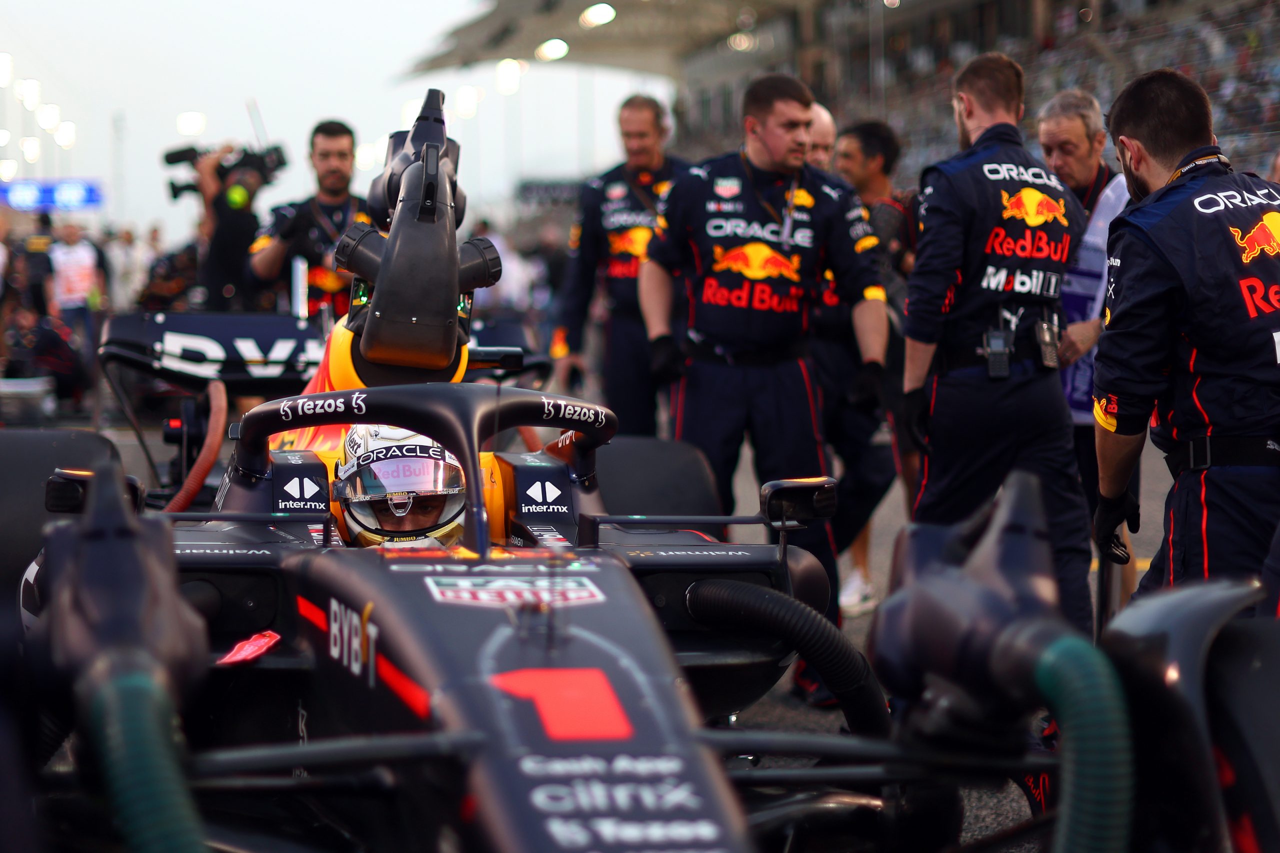 Who makes important tactical decisions for Red Bull?