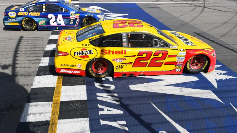 Joey Logano Phoenix pole