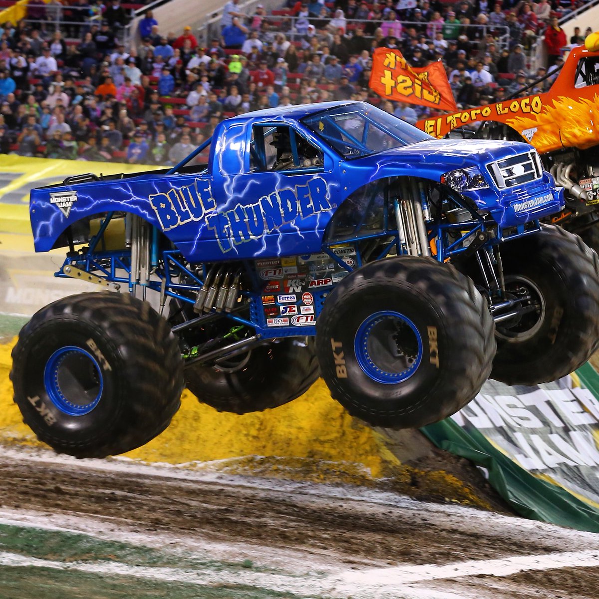 Blue Thunder Dashing Group: Here and there, Trouble makers Finish First