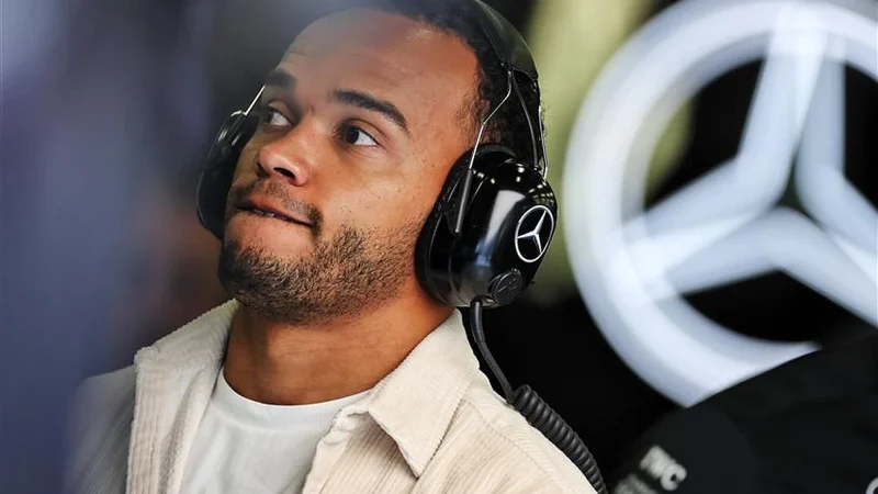 Nicolas Hamilton 2022 Mercedes