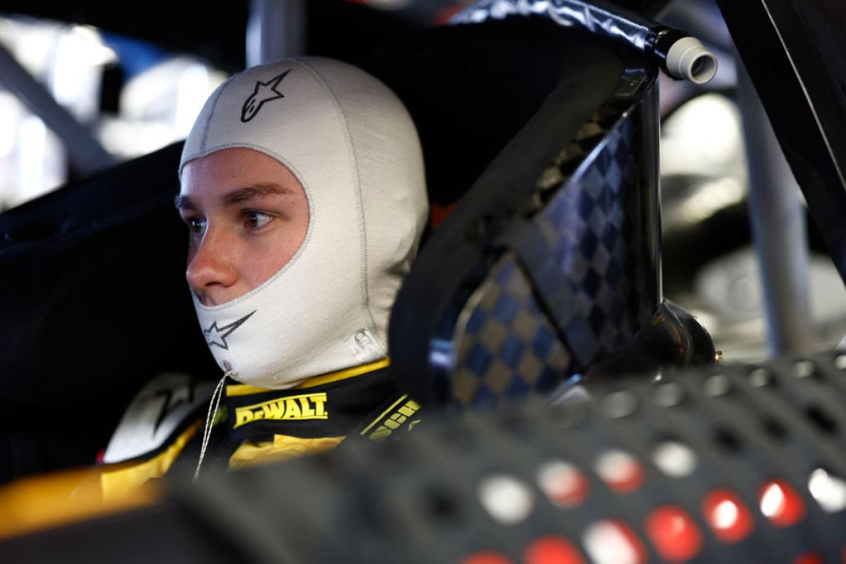 Bell will start on the front row after Fontana qualifying was canceled due to rain