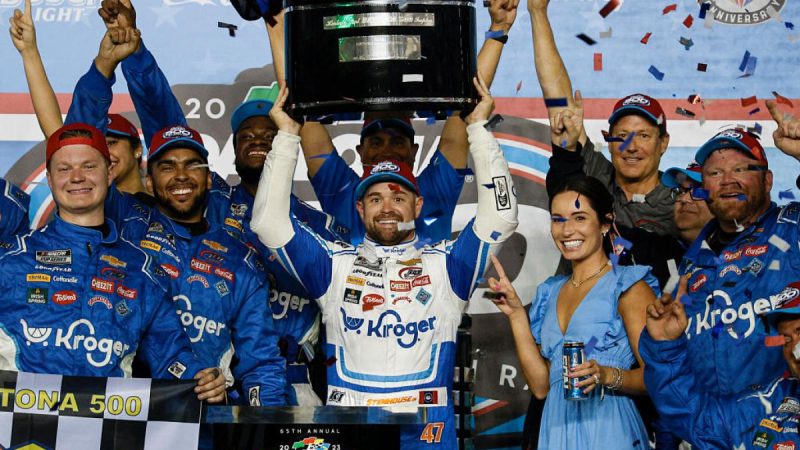 Ricky Stenhouse Jr Daytona 500 Nascar 2023